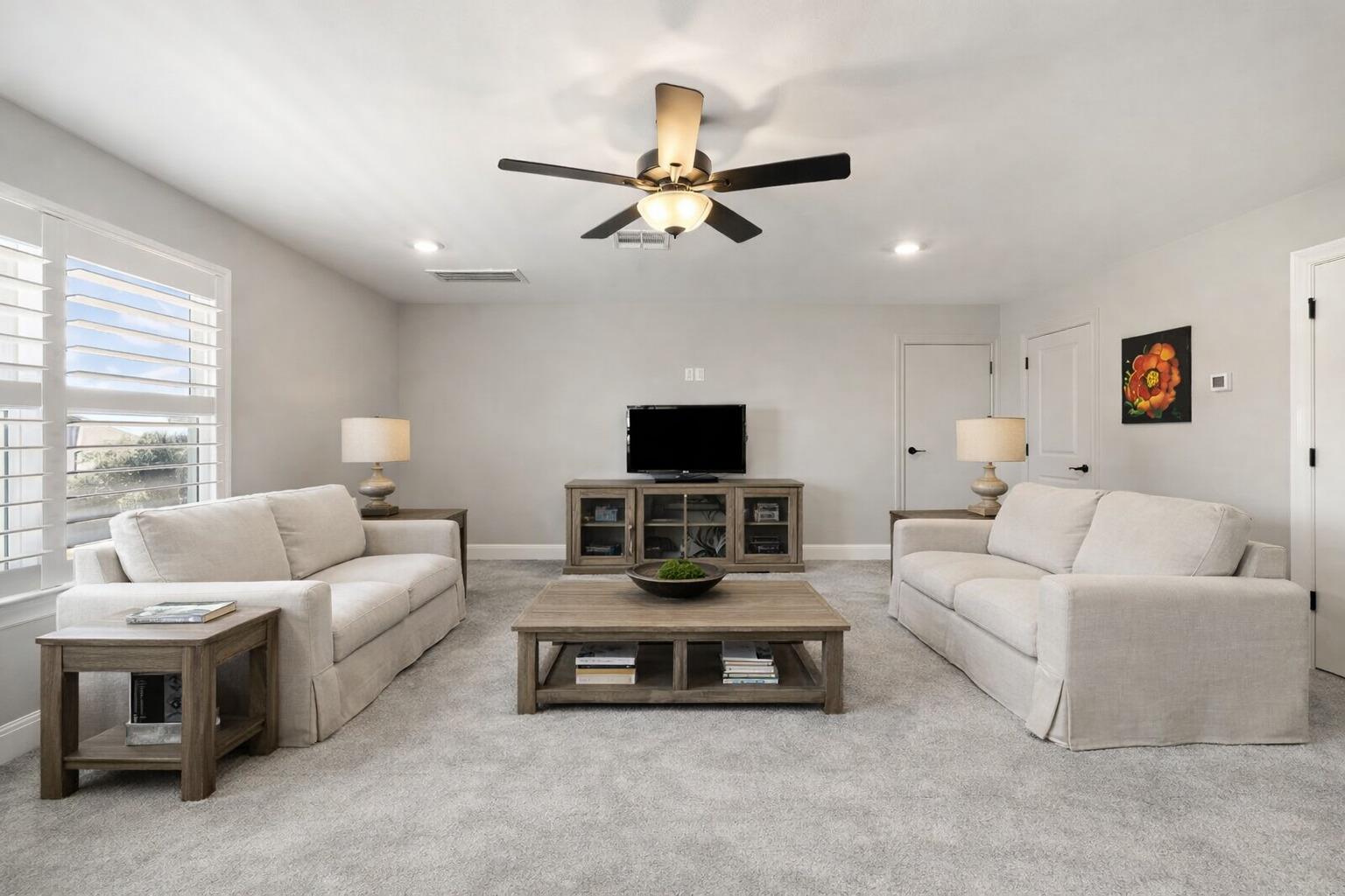 1006 Woodpark LN