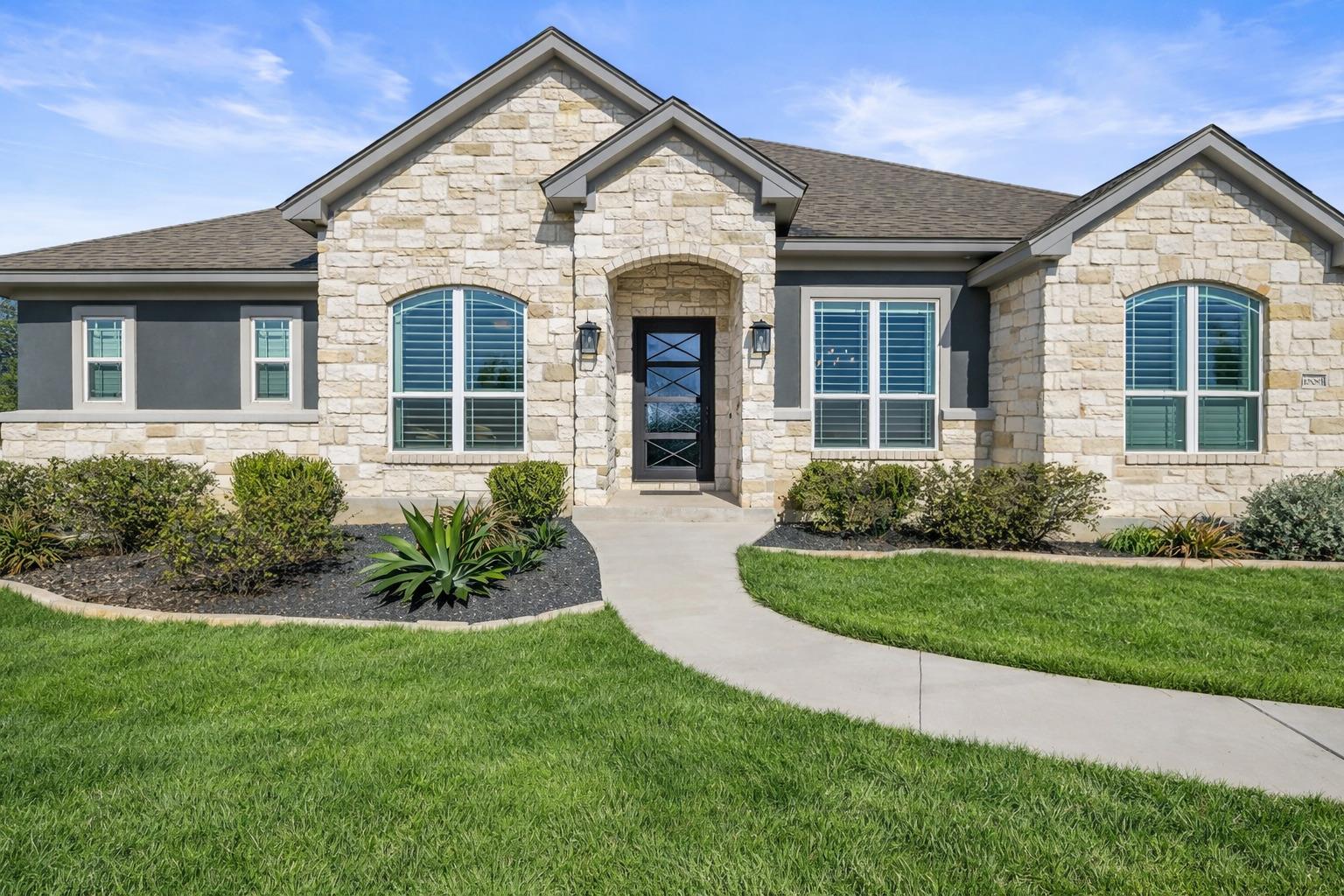 1006 Woodpark LN
