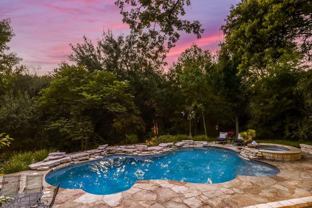 1312 Elton LN