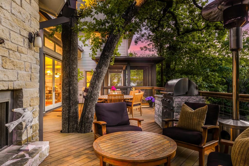 1312 Elton LN