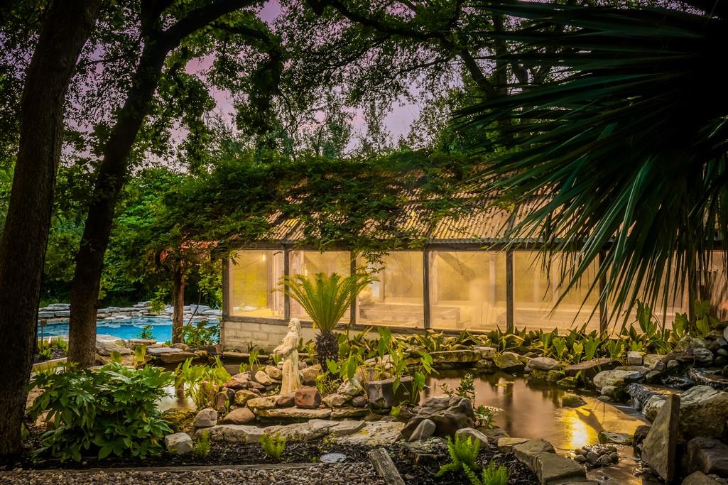 1312 Elton LN