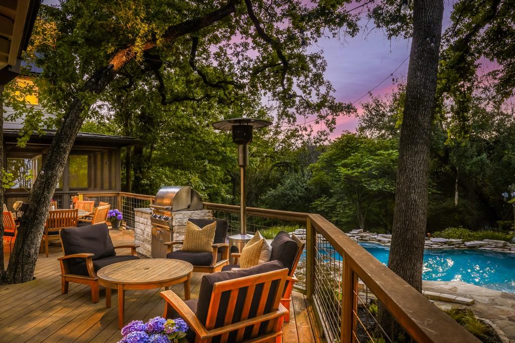 1312 Elton LN