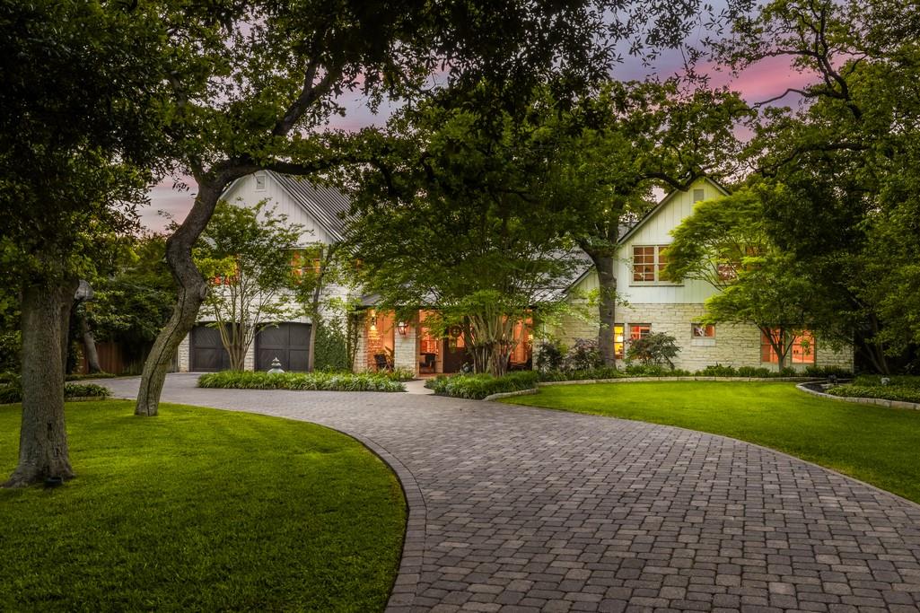 1312 Elton LN