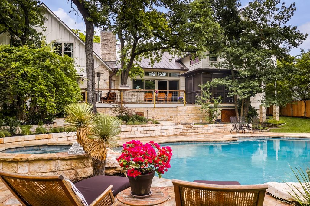 1312 Elton LN