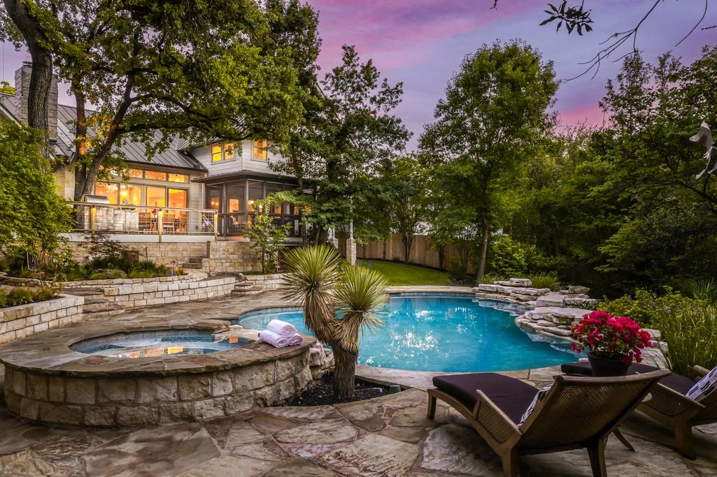 1312 Elton LN
