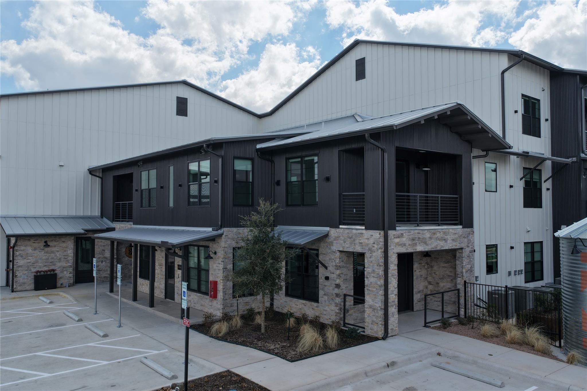 634 Central PKWY # 1211