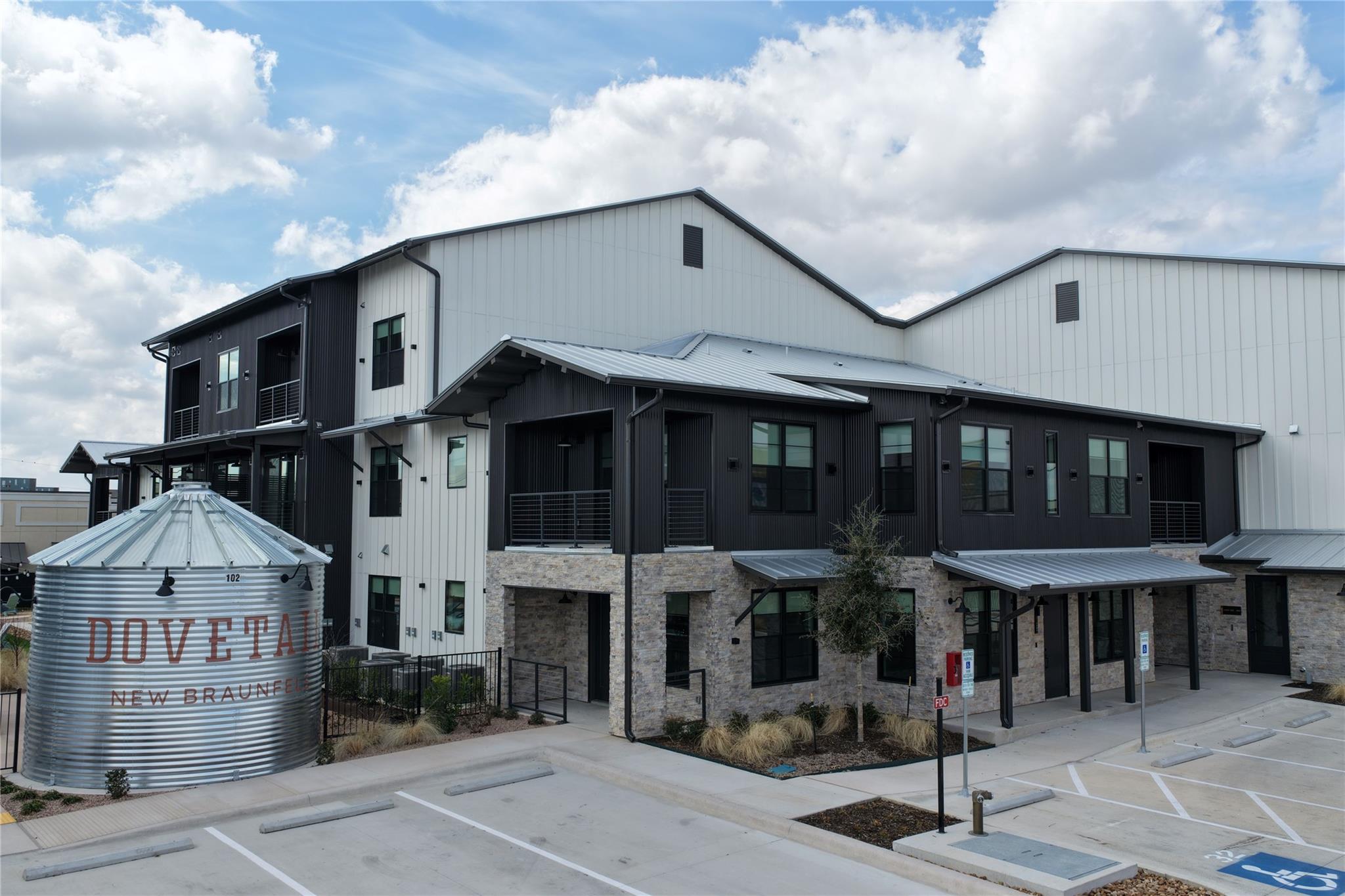 634 Central PKWY # 1211