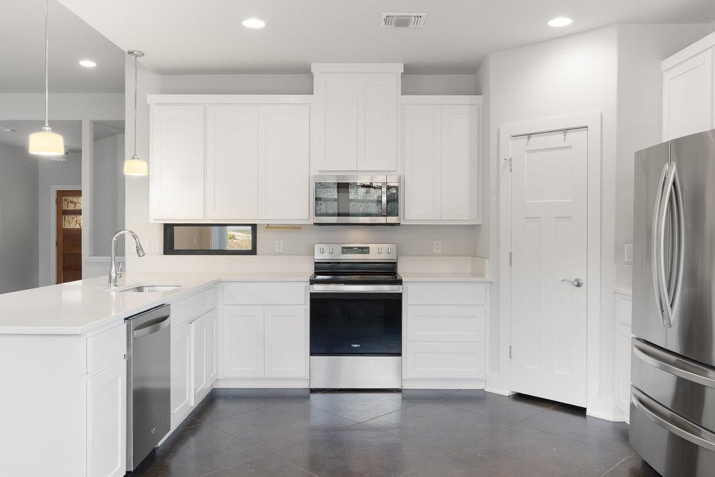 10006 George Hill DR, Dripping Springs