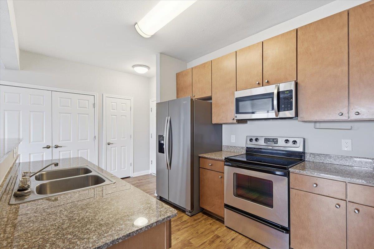 2502 Leon ST # 414