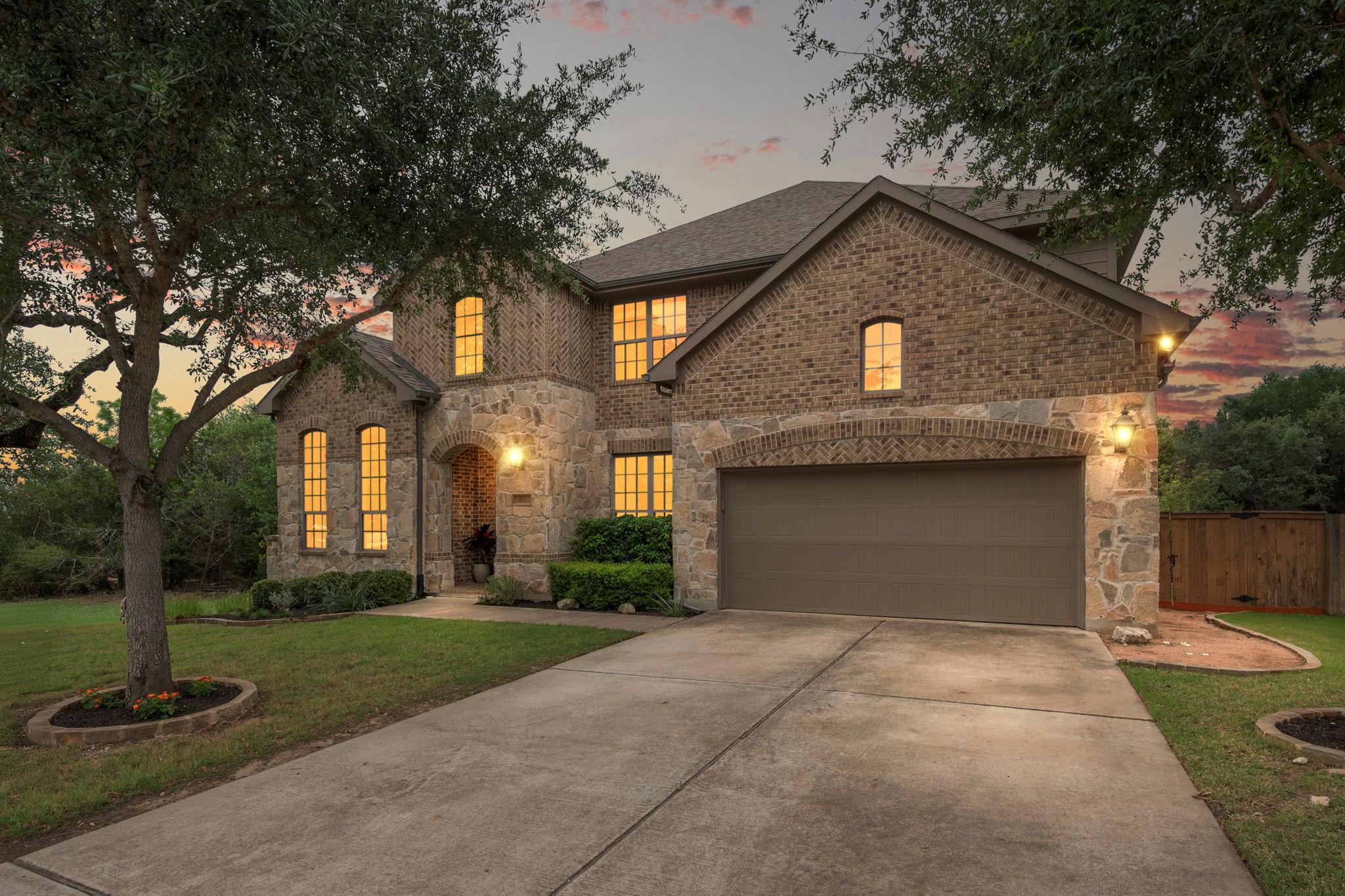 426 Sand Hills LN
