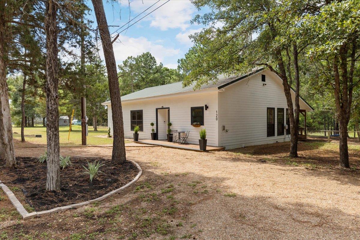120 LAKE POINT WAY