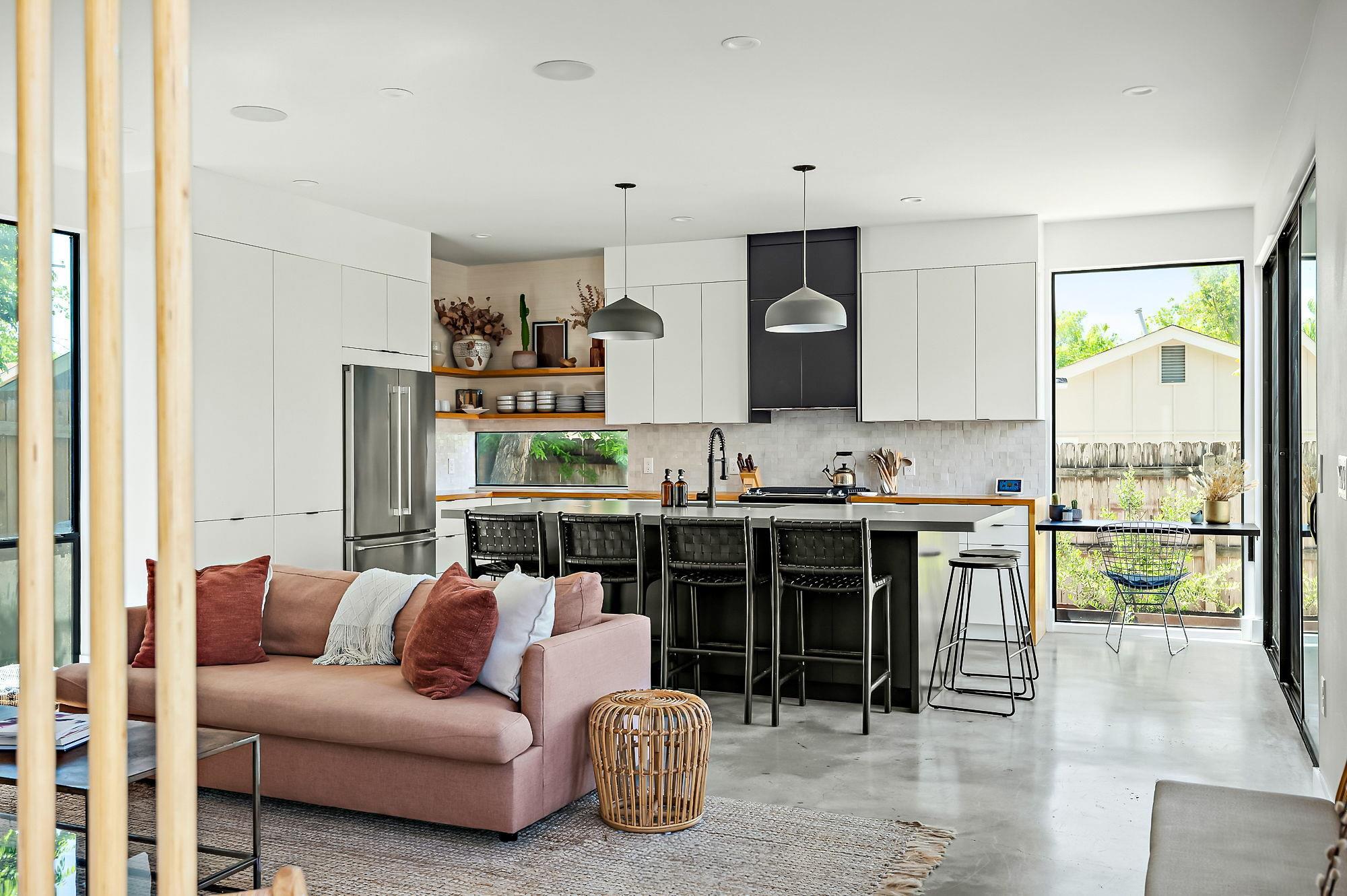 2201 Santa Rosa ST