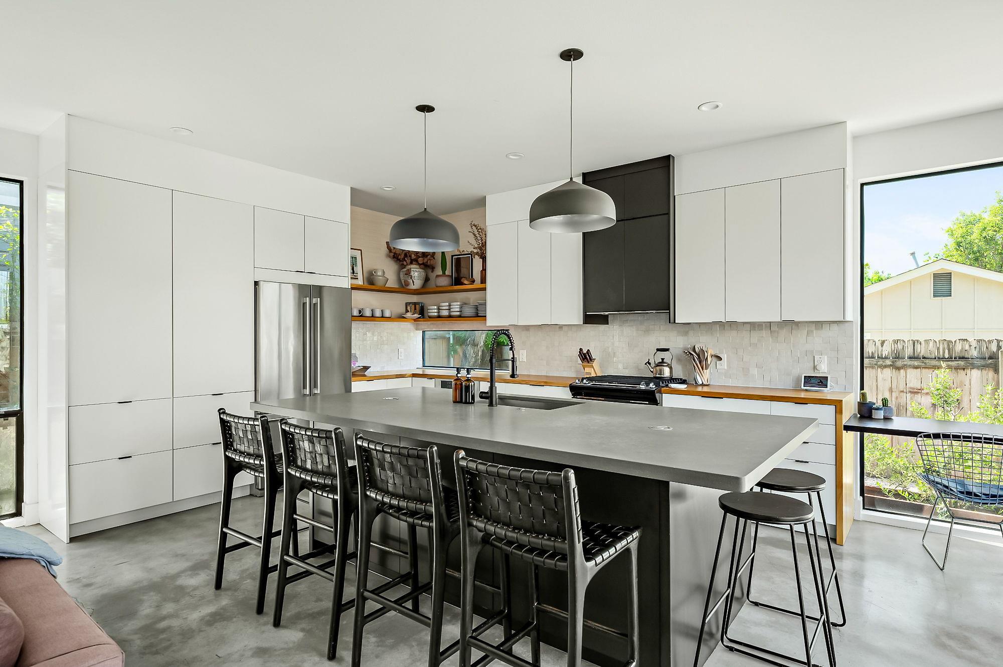 2201 Santa Rosa ST