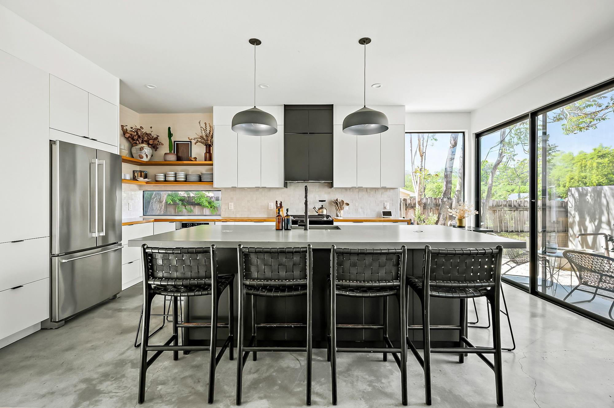 2201 Santa Rosa ST
