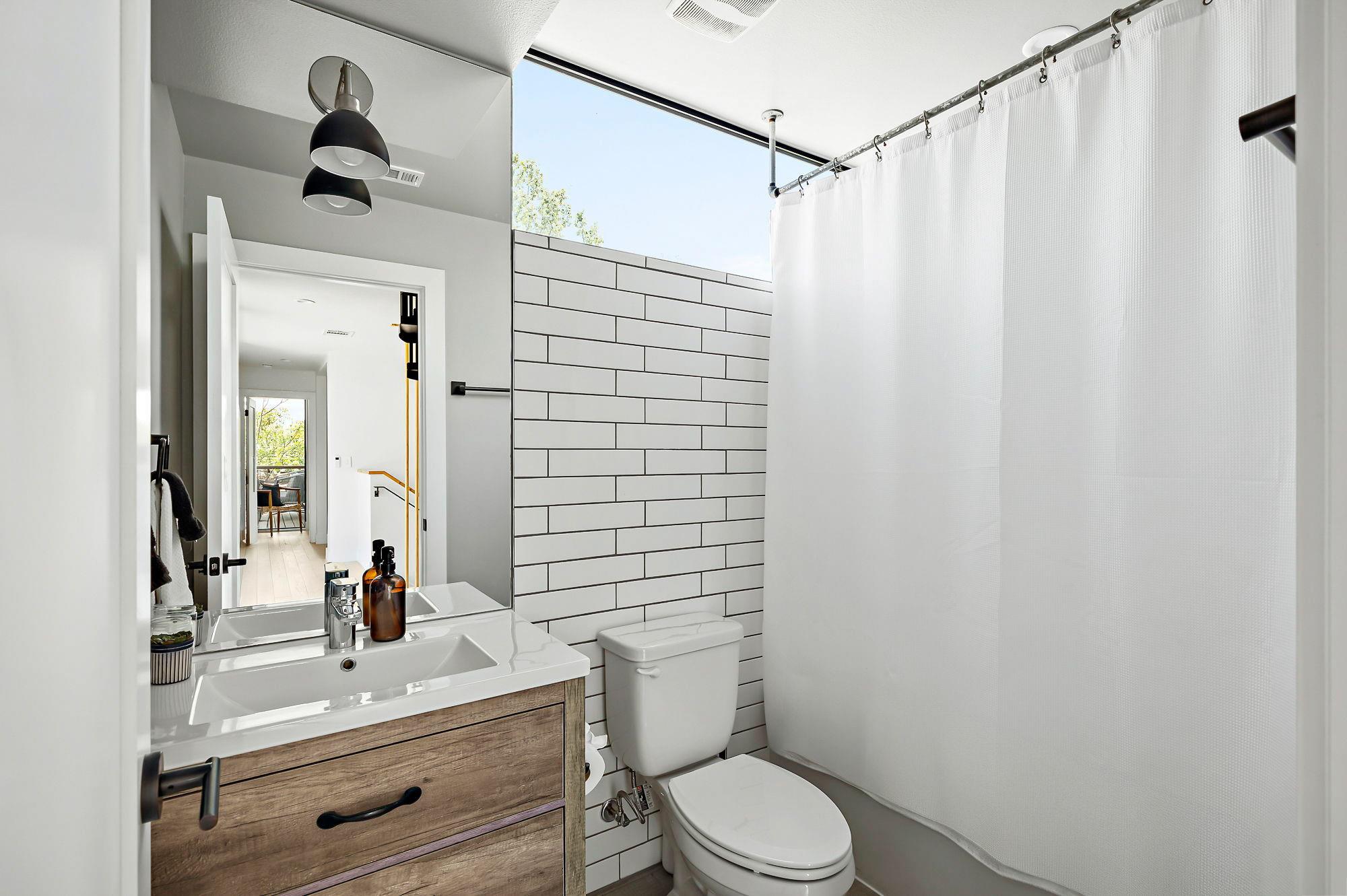 2201 Santa Rosa ST