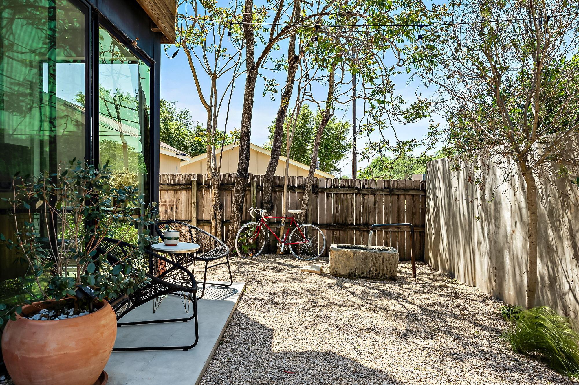 2201 Santa Rosa ST