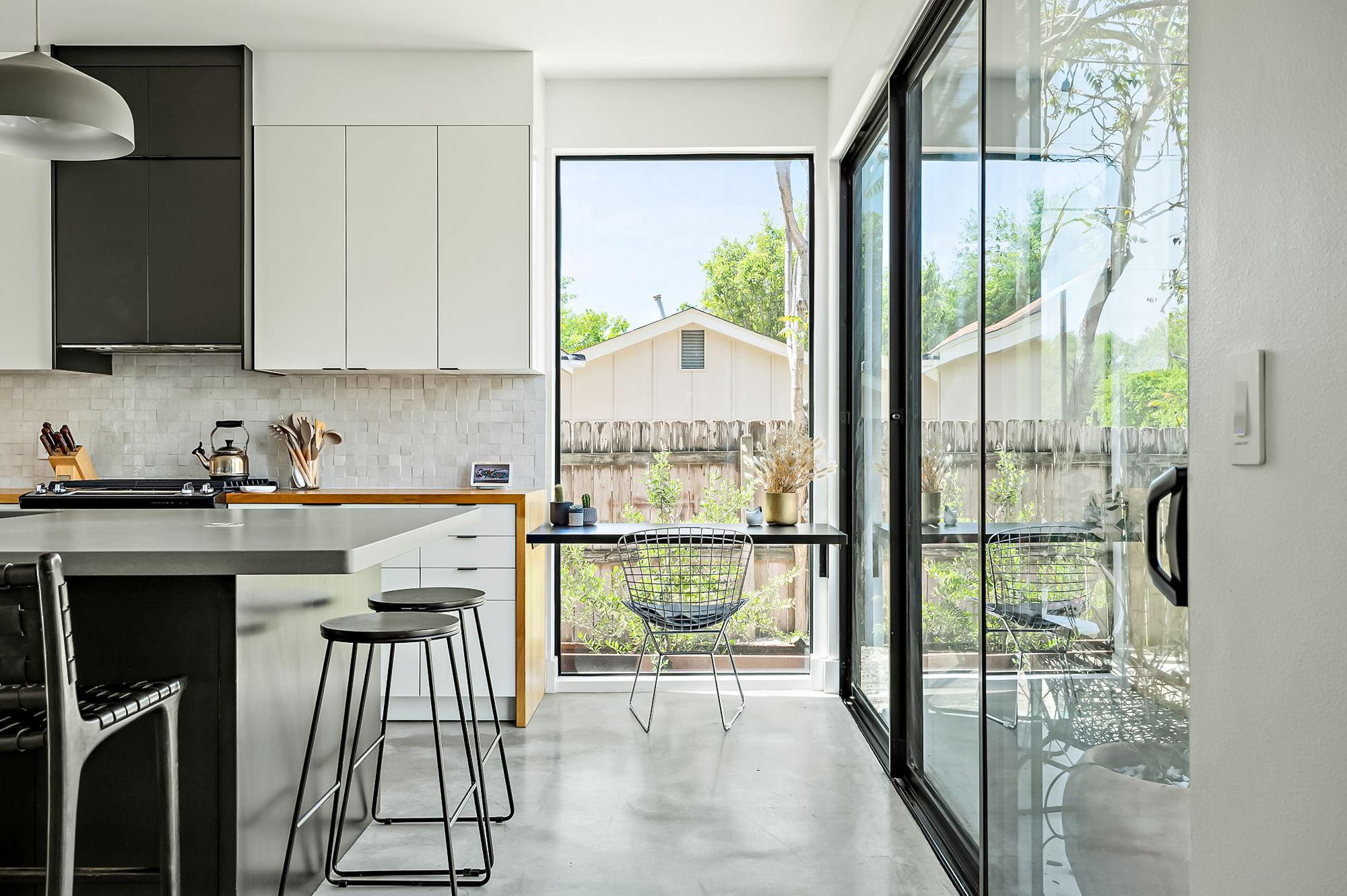 2201 Santa Rosa ST