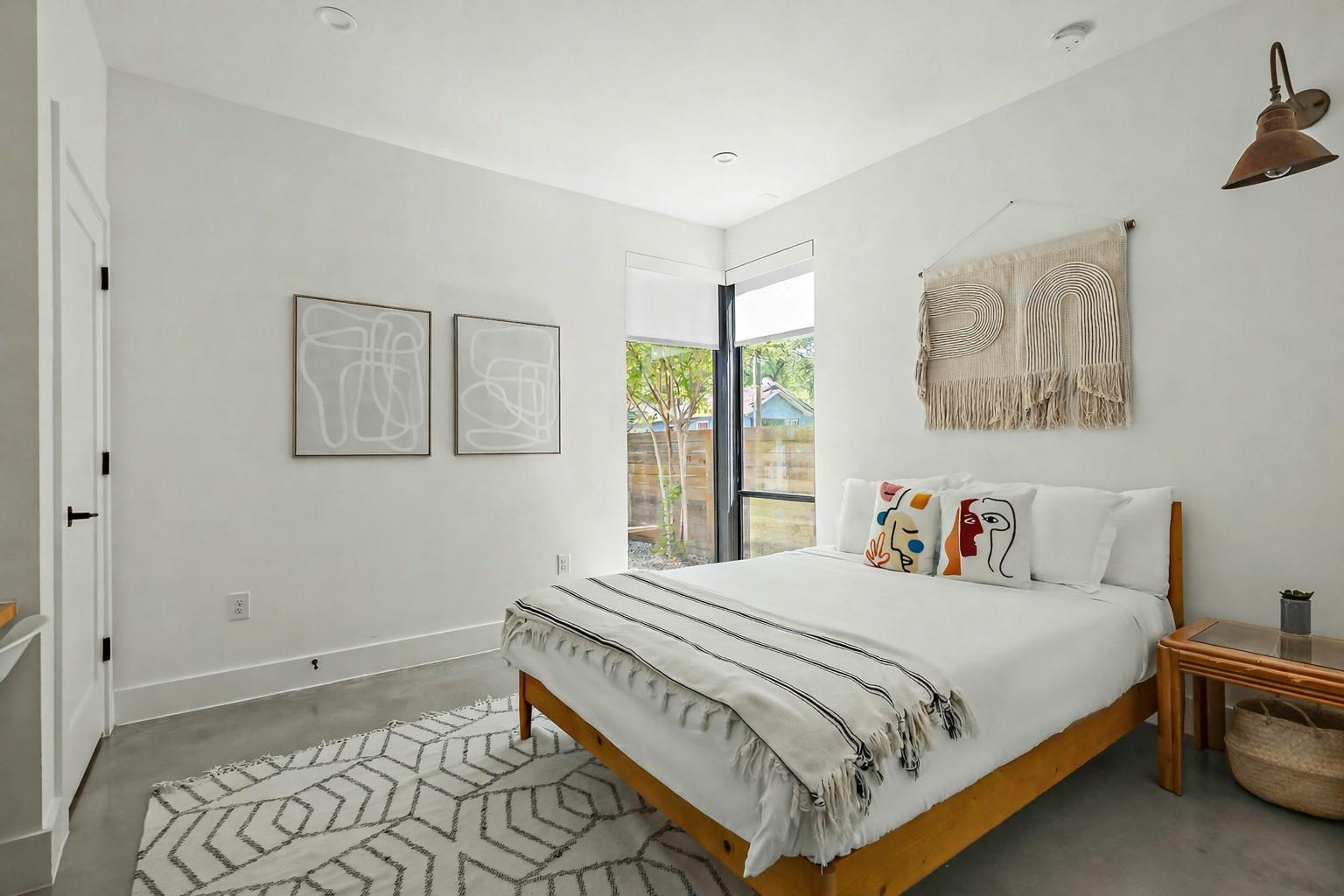2201 Santa Rosa ST
