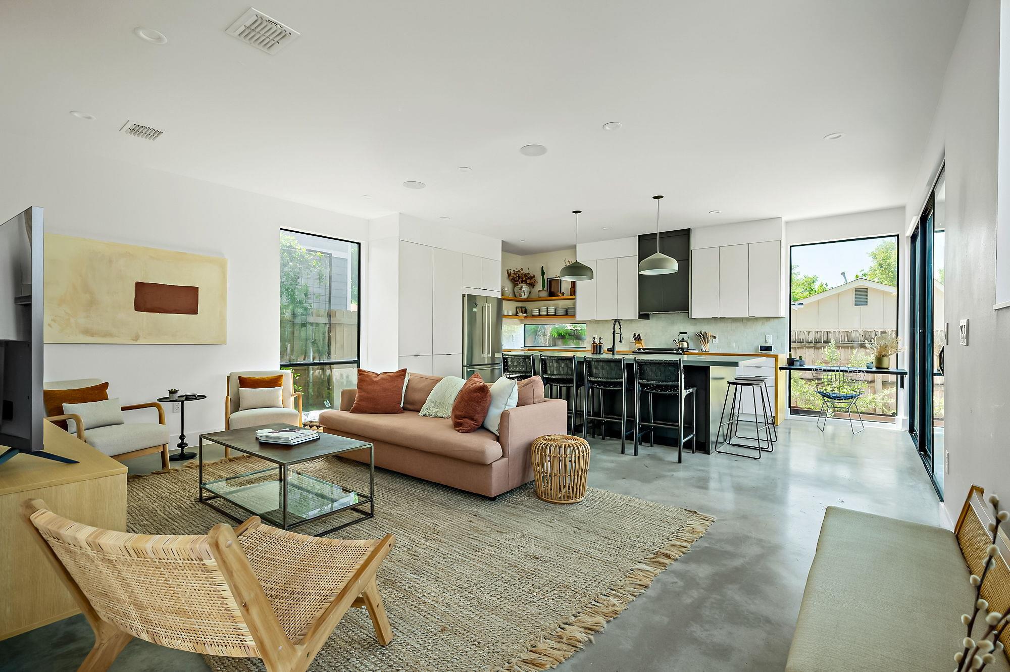 2201 Santa Rosa ST