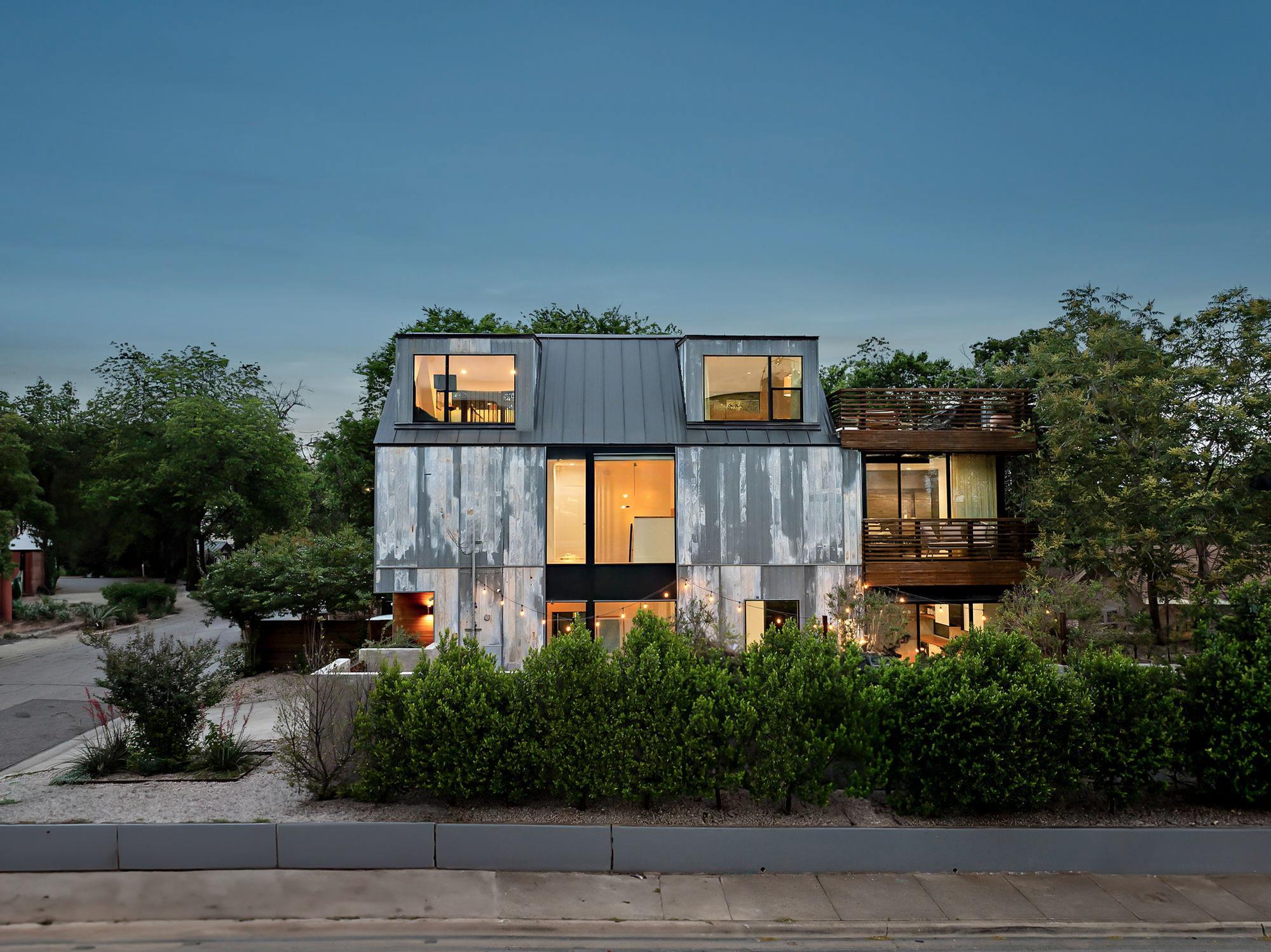 2201 Santa Rosa ST
