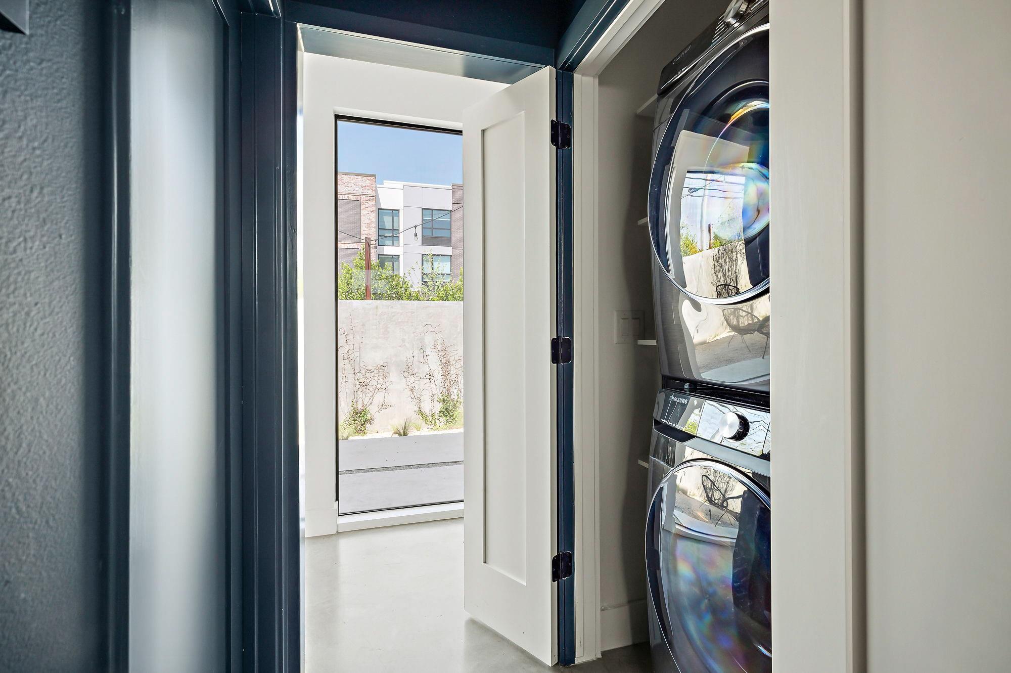 2201 Santa Rosa ST