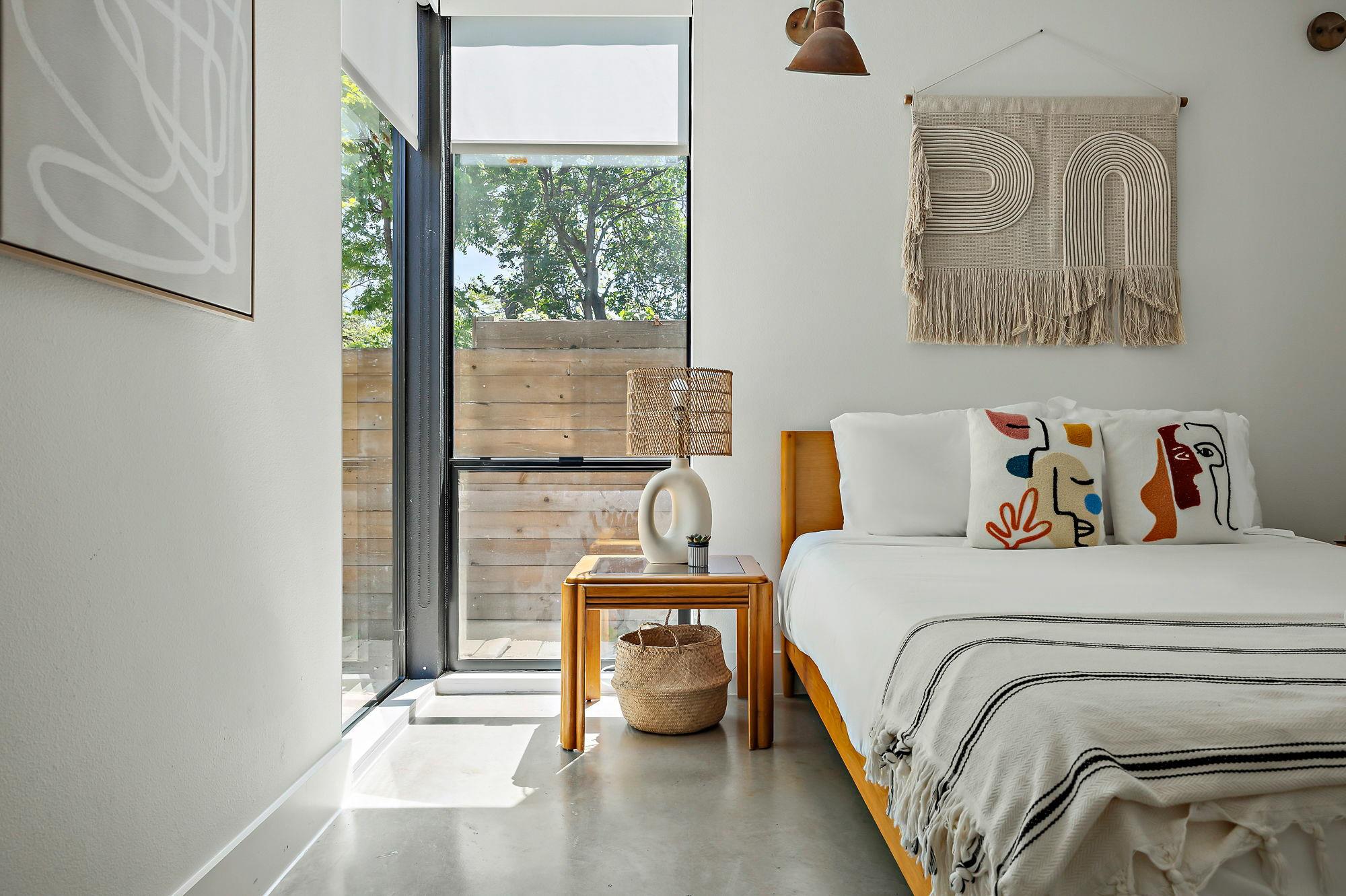 2201 Santa Rosa ST