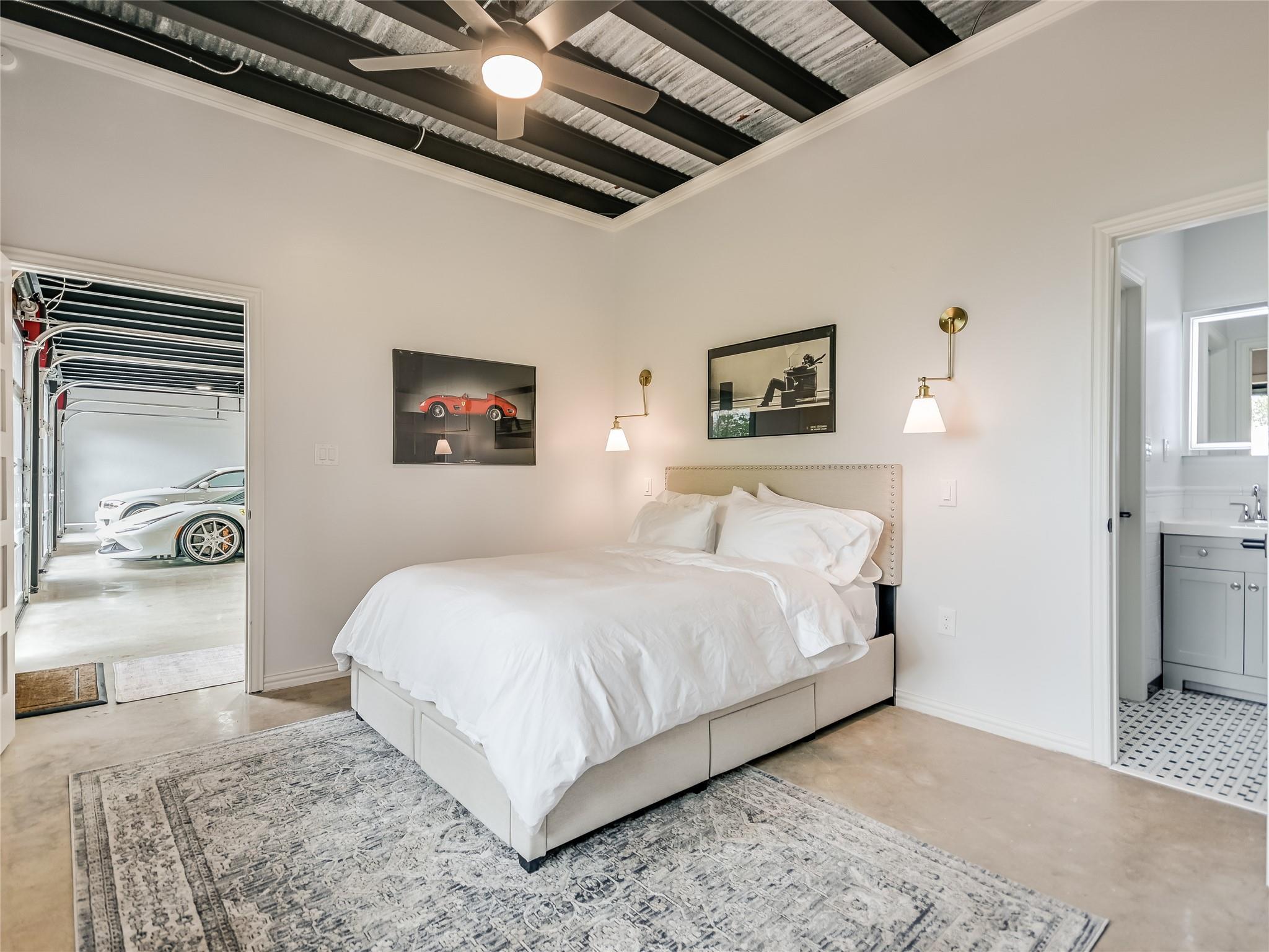 2200 CERCA VIEJO WAY