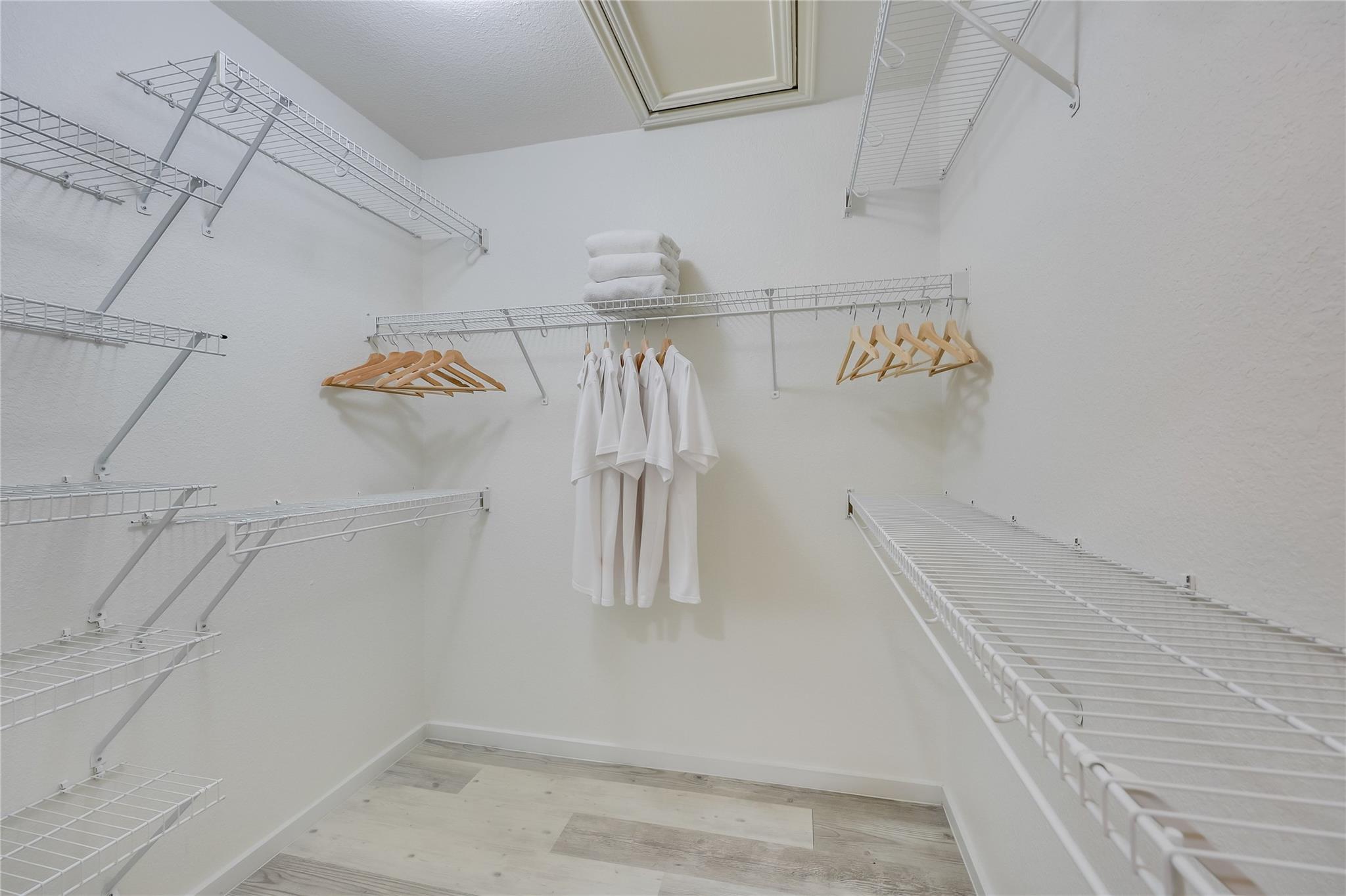 1900 Scofield Ridge PKWY # 501