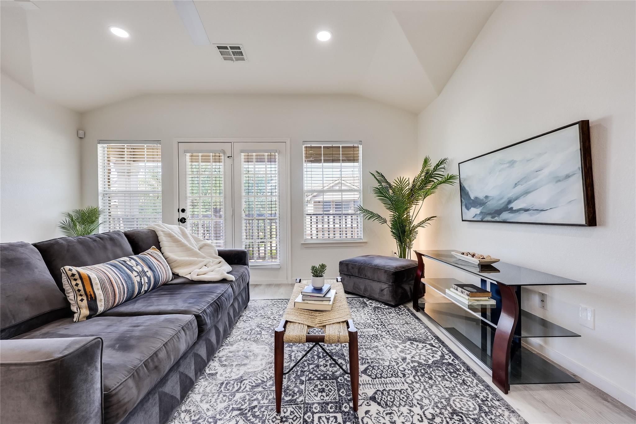 1900 Scofield Ridge PKWY # 501