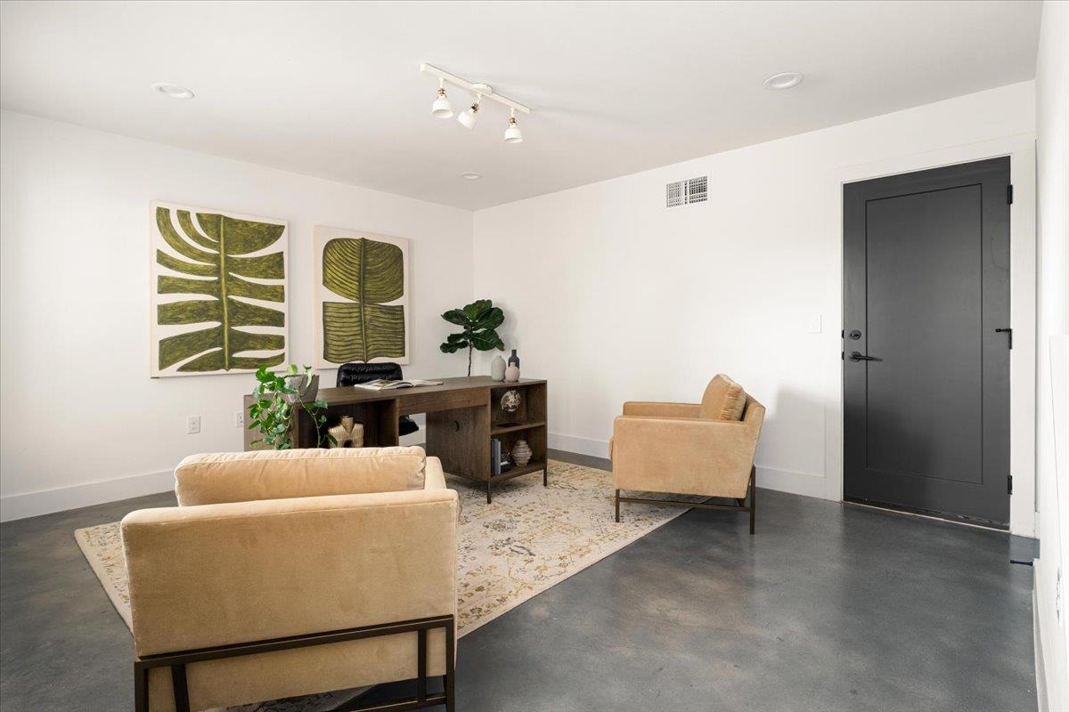 3700 Clawson RD # 301