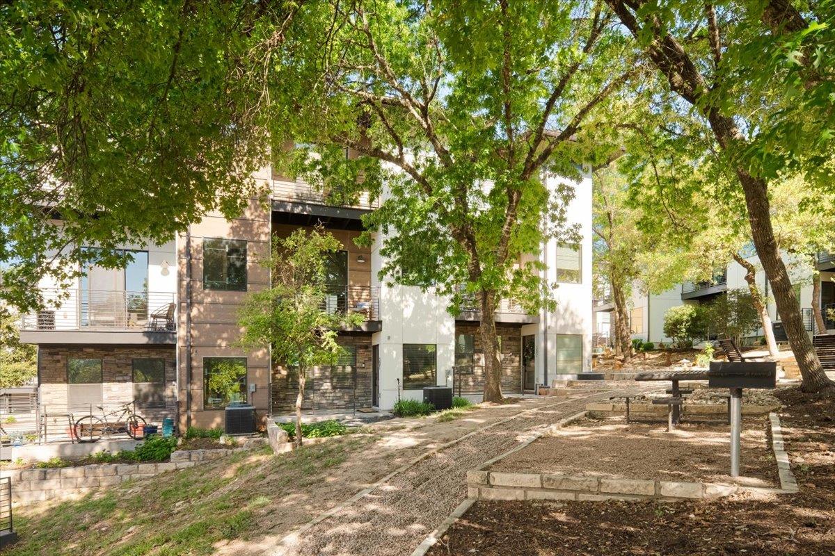 3700 Clawson RD # 301