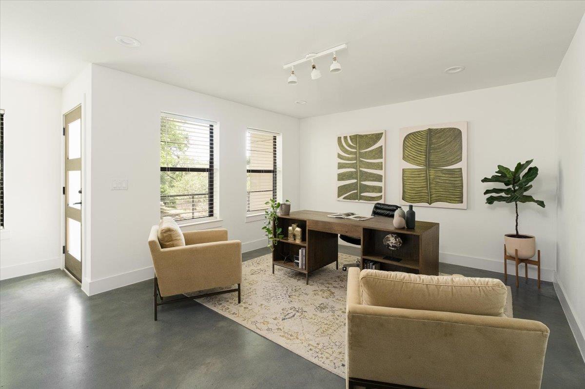 3700 Clawson RD # 301