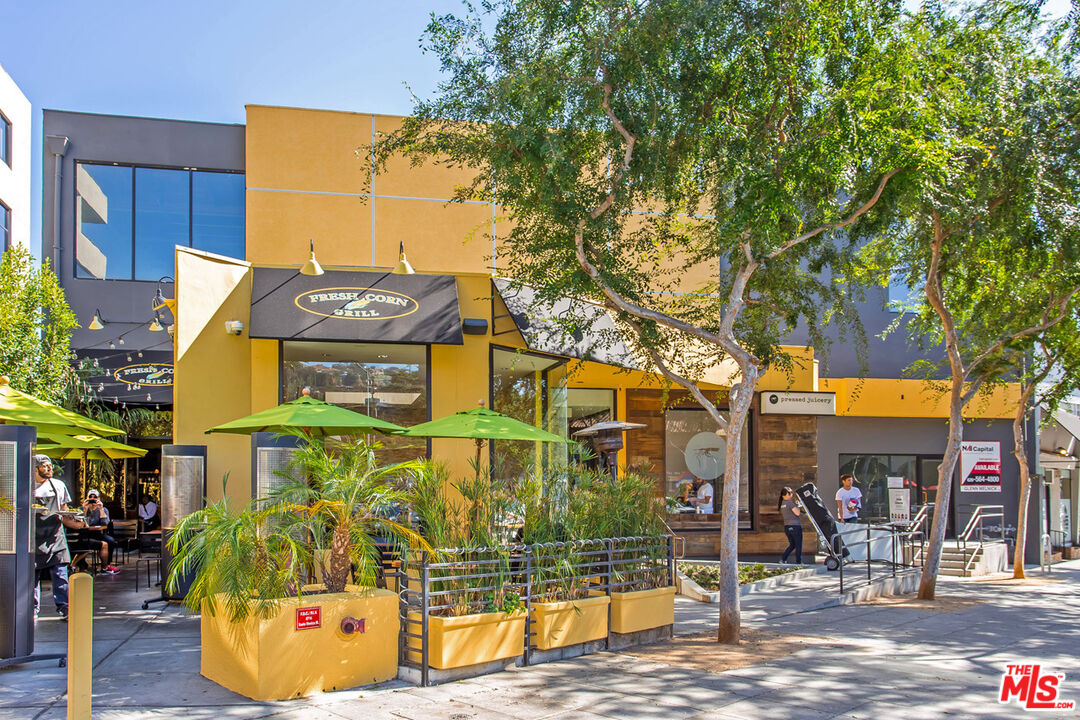 1221 N Kings Rd Unit: 308