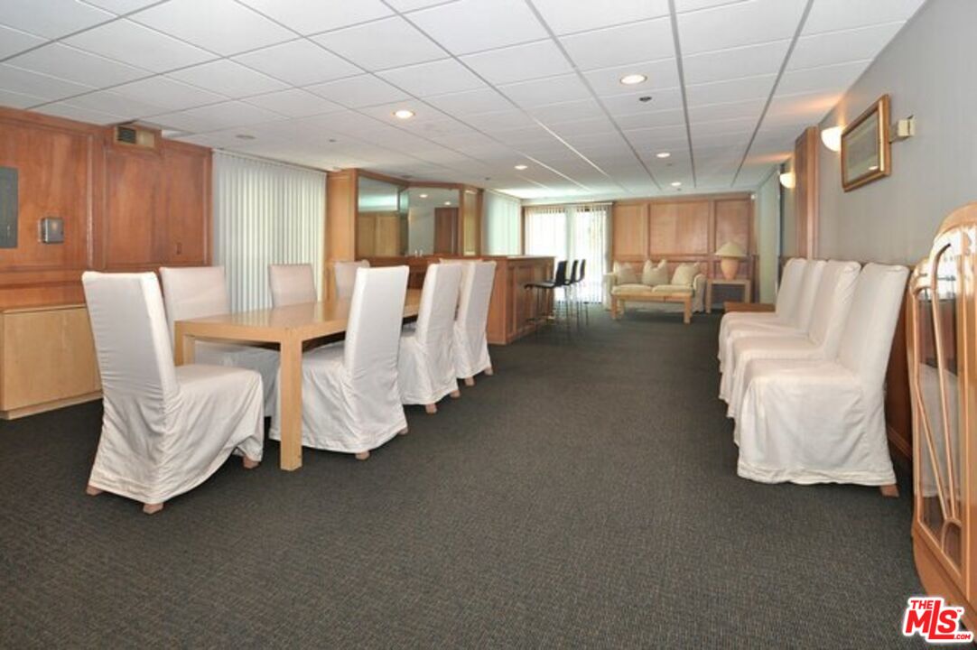 660 N Sweetzer Ave Unit: 204