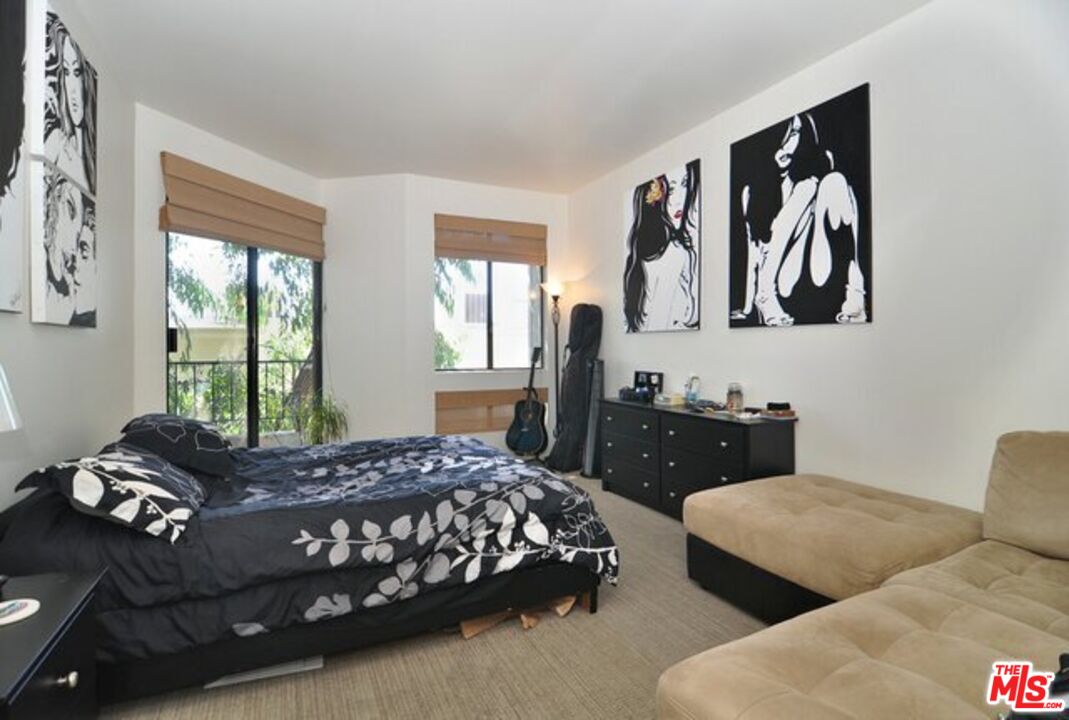 660 N Sweetzer Ave Unit: 204