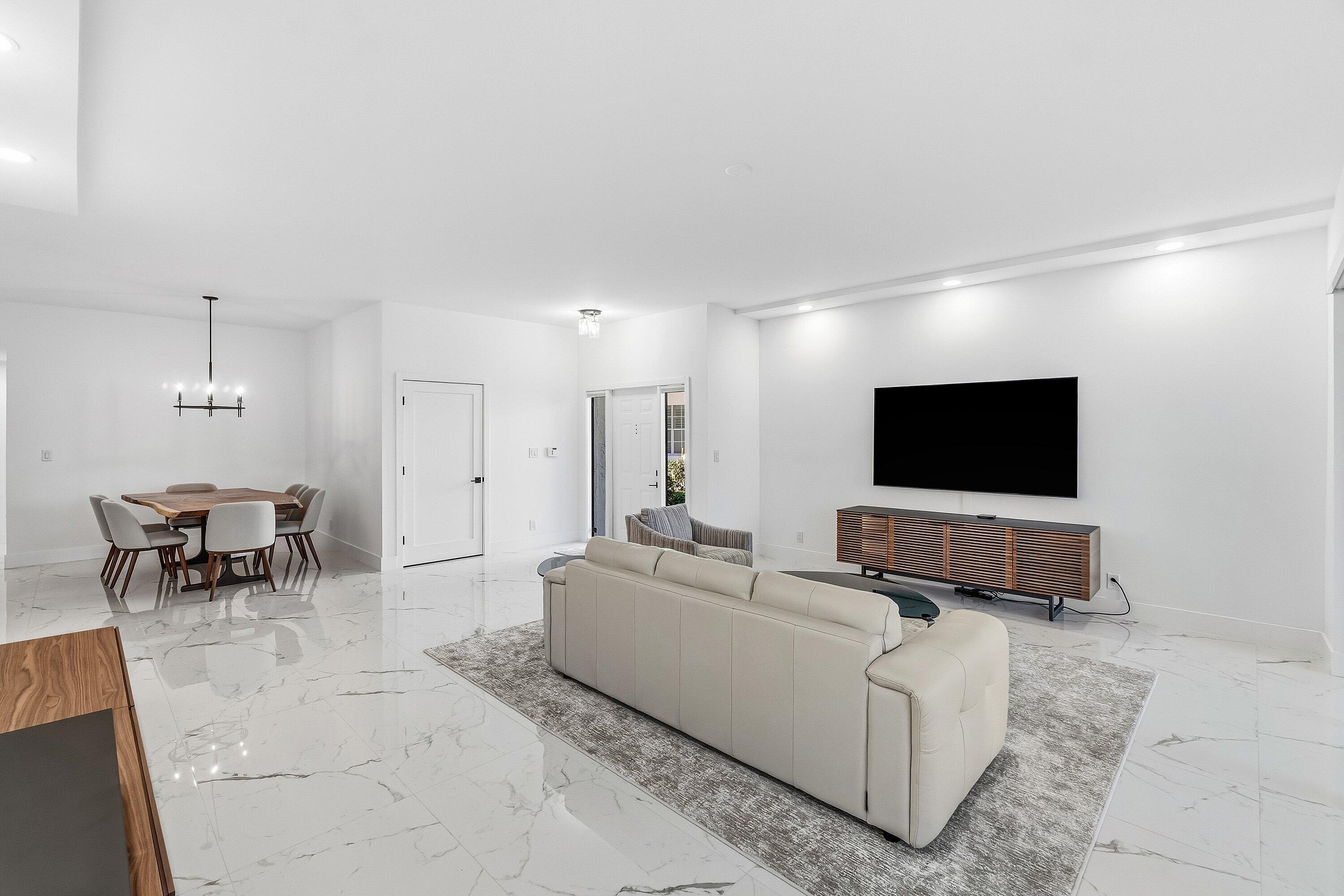 5082 Lake Catalina Drive A