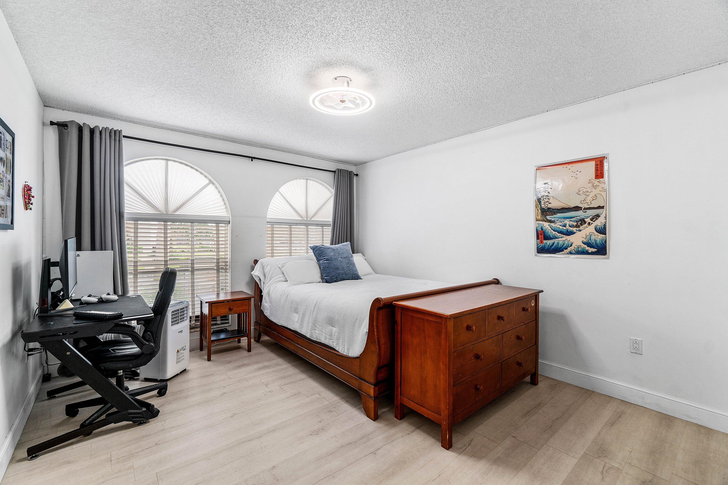 5106 Windsor Parke Drive