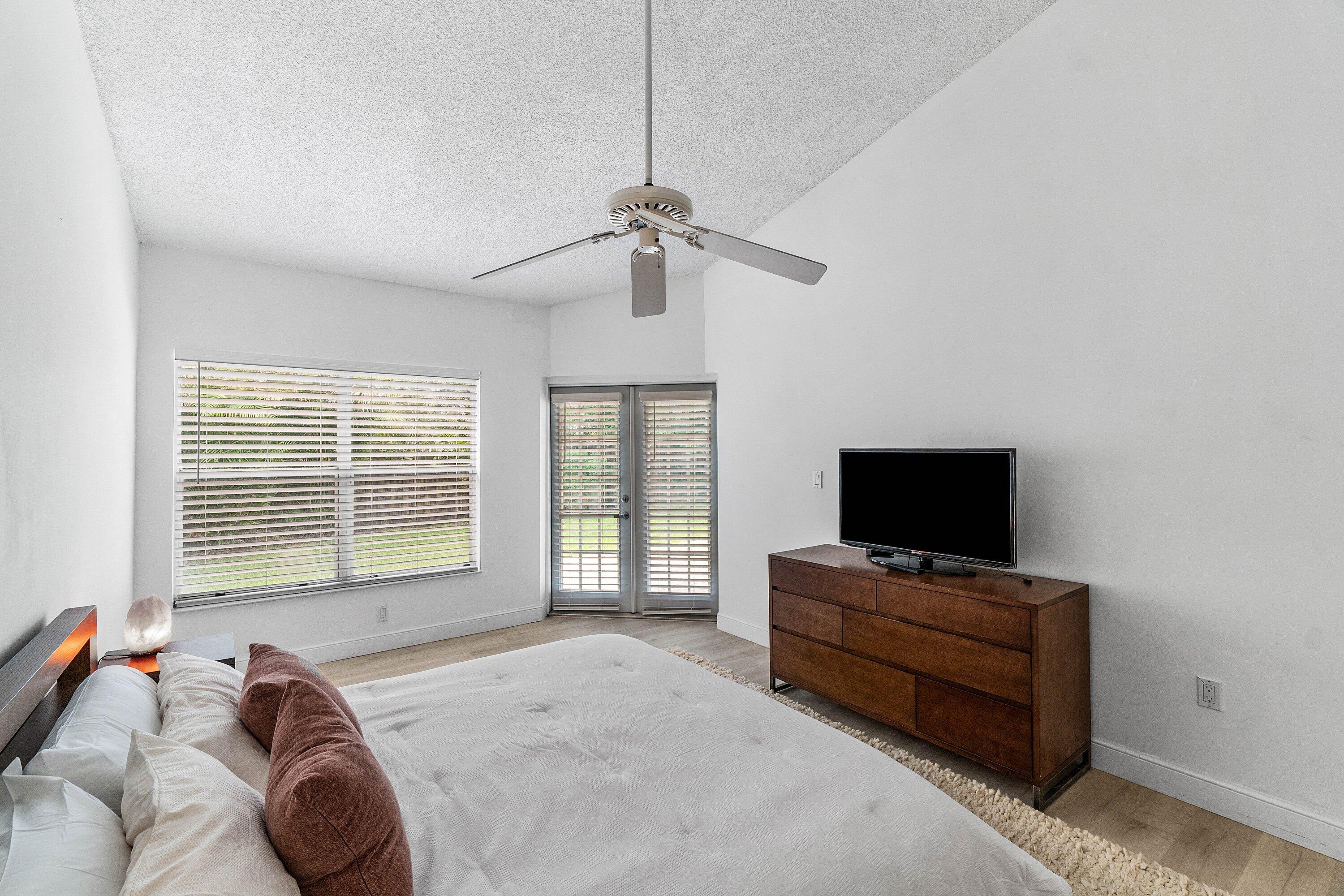 5106 Windsor Parke Drive