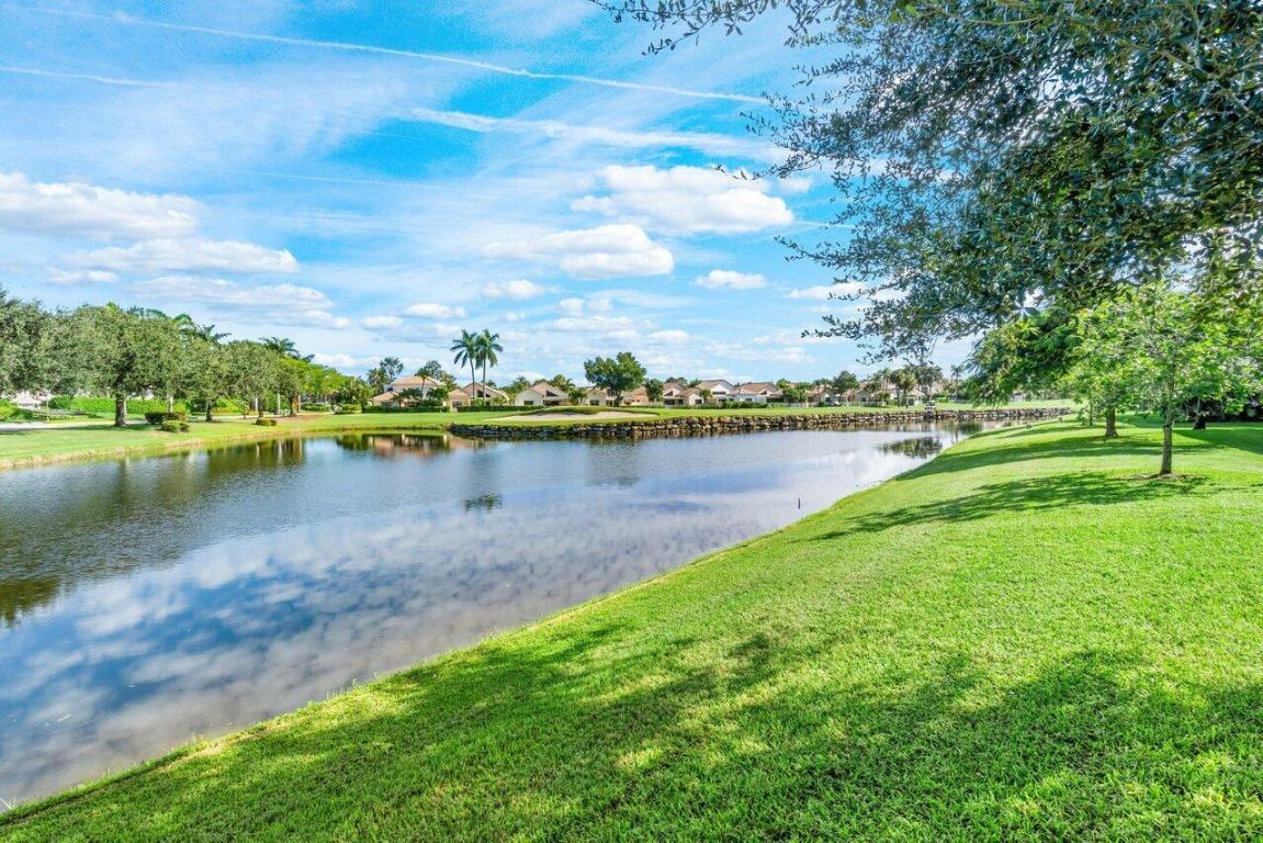 5208 Lake Catalina Drive N Unit: D