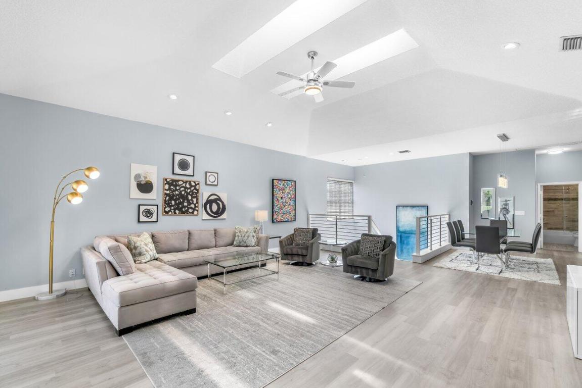 5208 Lake Catalina Drive N Unit: D