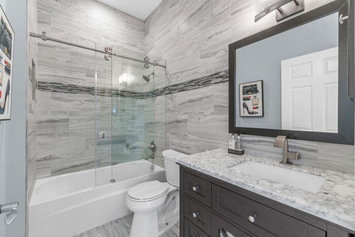 5208 Lake Catalina Drive N Unit: D