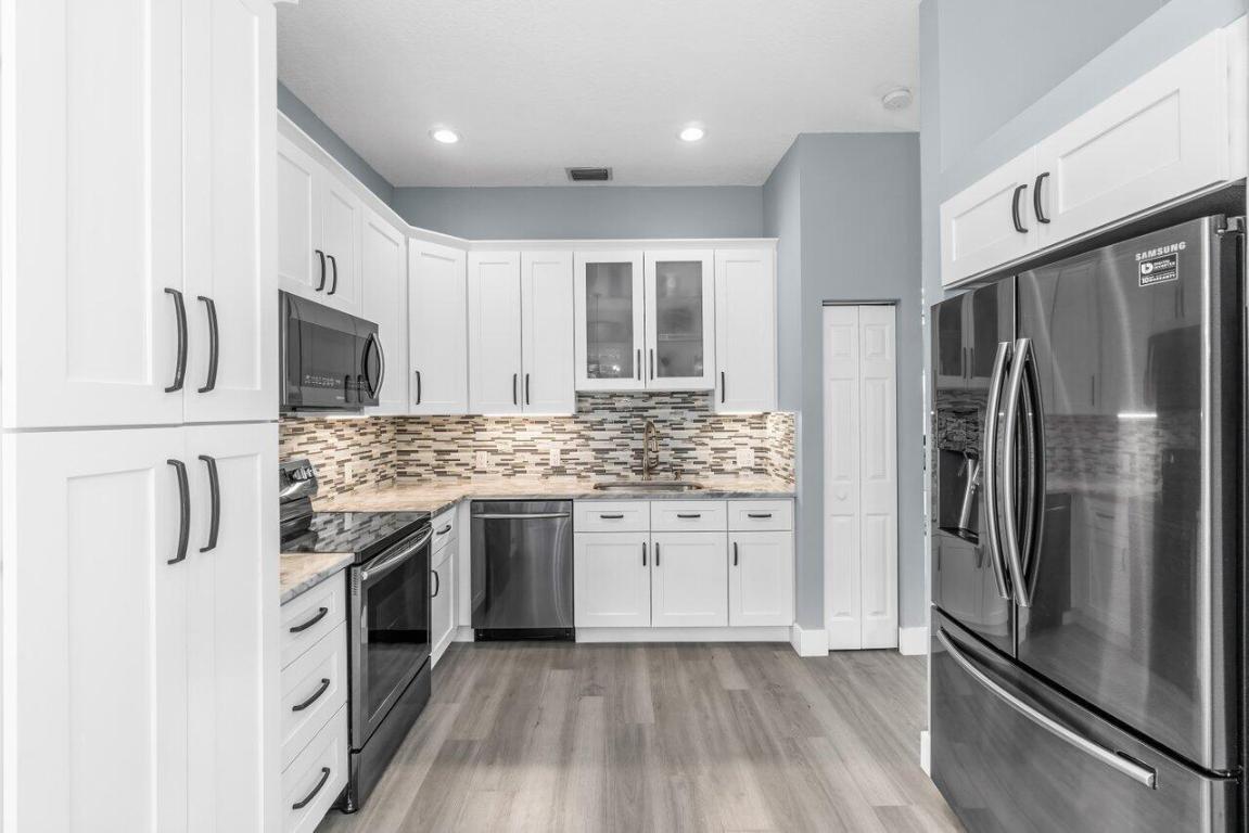 5208 Lake Catalina Drive N Unit: D