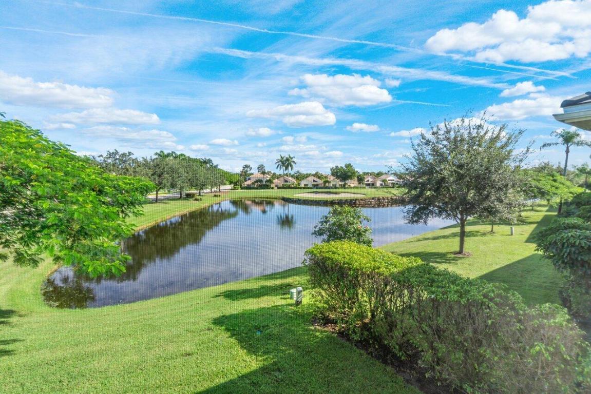 5208 Lake Catalina Drive N Unit: D