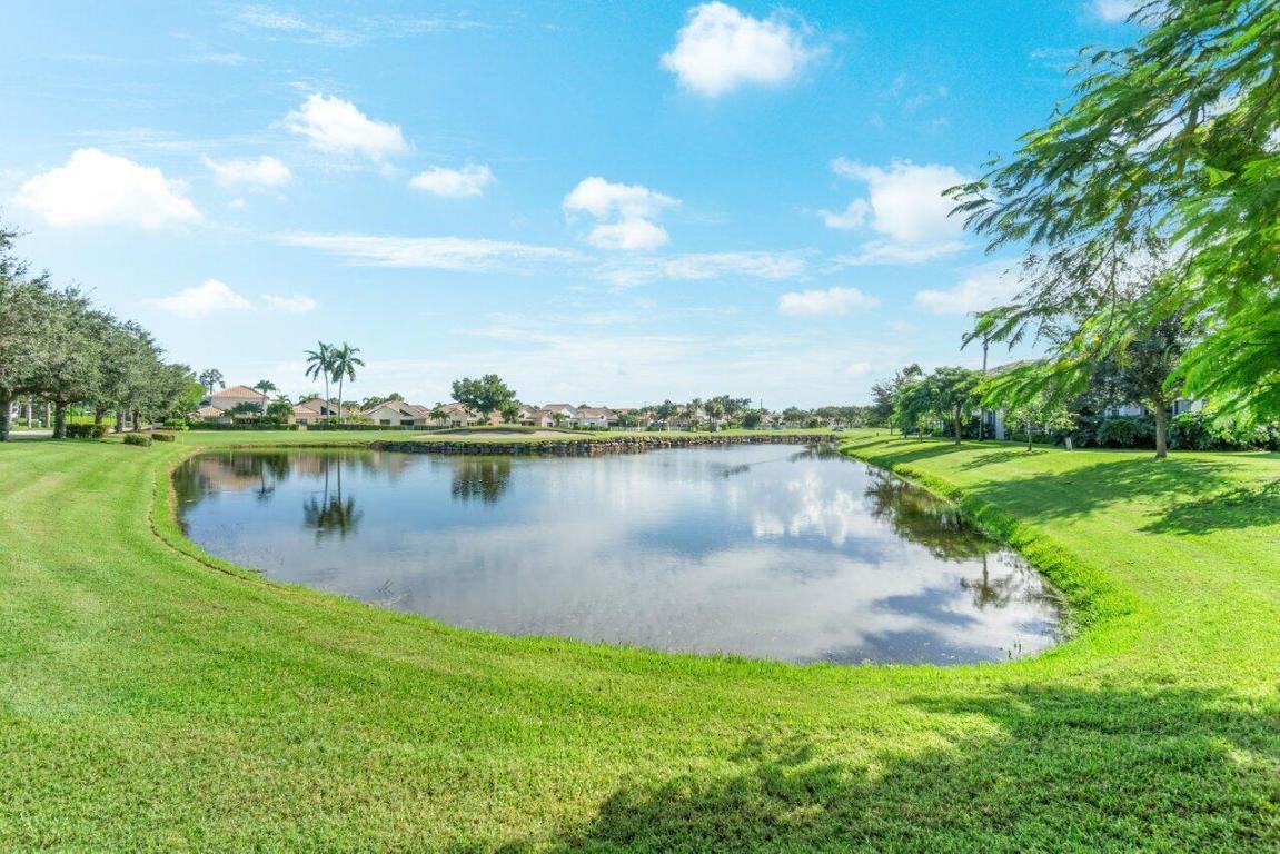 5208 Lake Catalina Drive N Unit: D