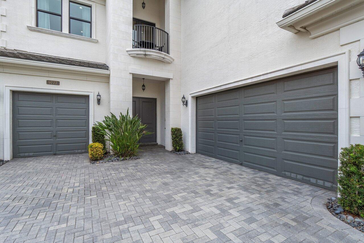 9777 Vitrail Lane