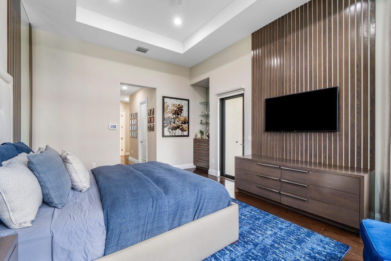 9777 Vitrail Lane