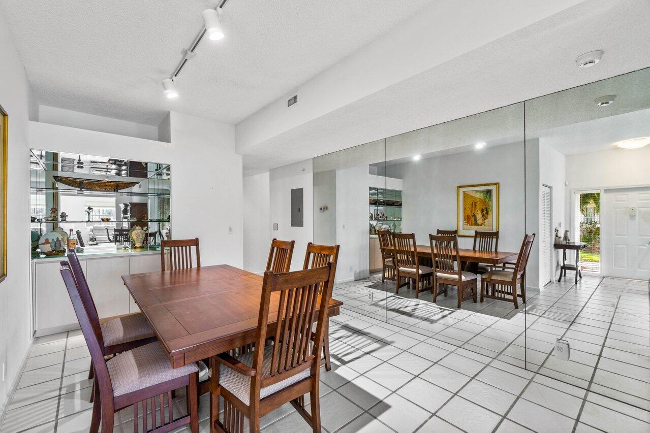 5215 Lake Catalina Drive N Unit: C