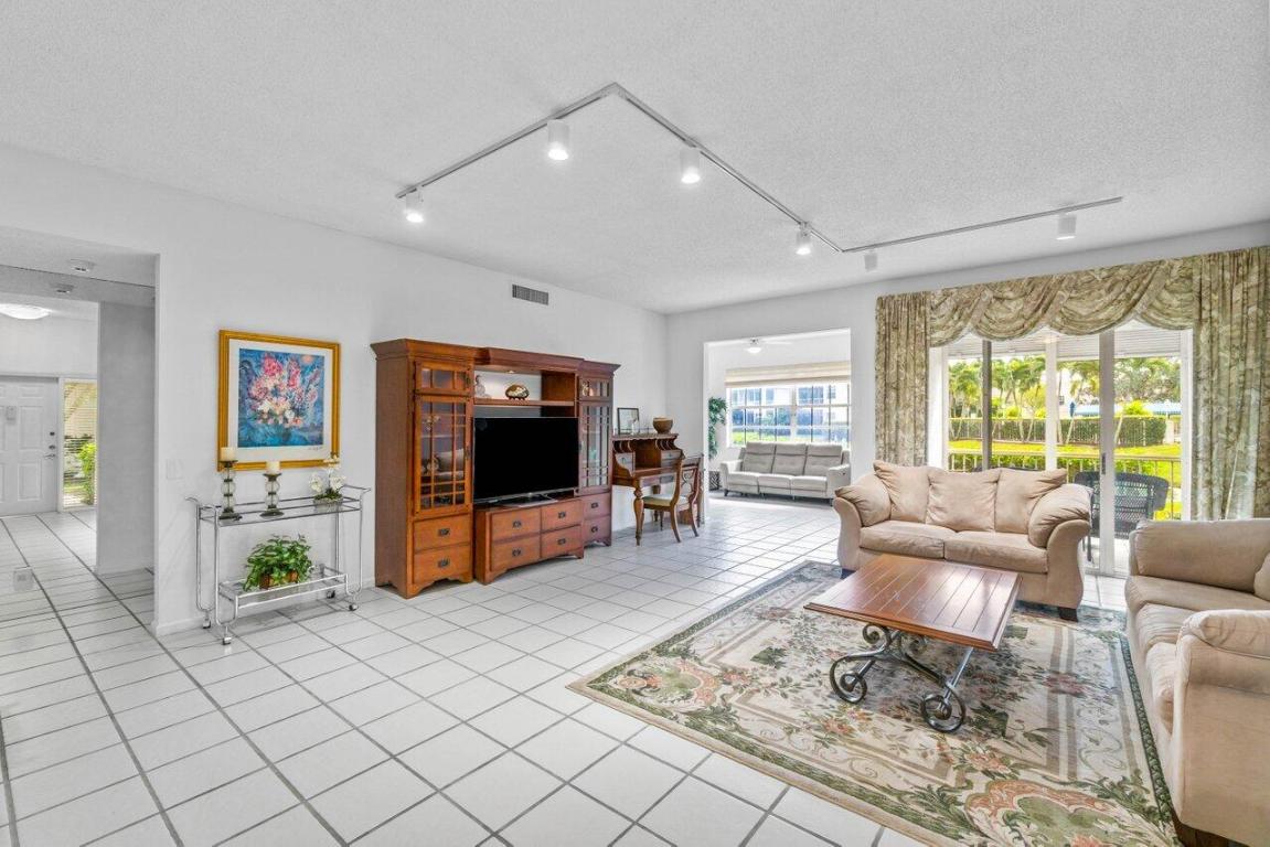 5215 Lake Catalina Drive N Unit: C