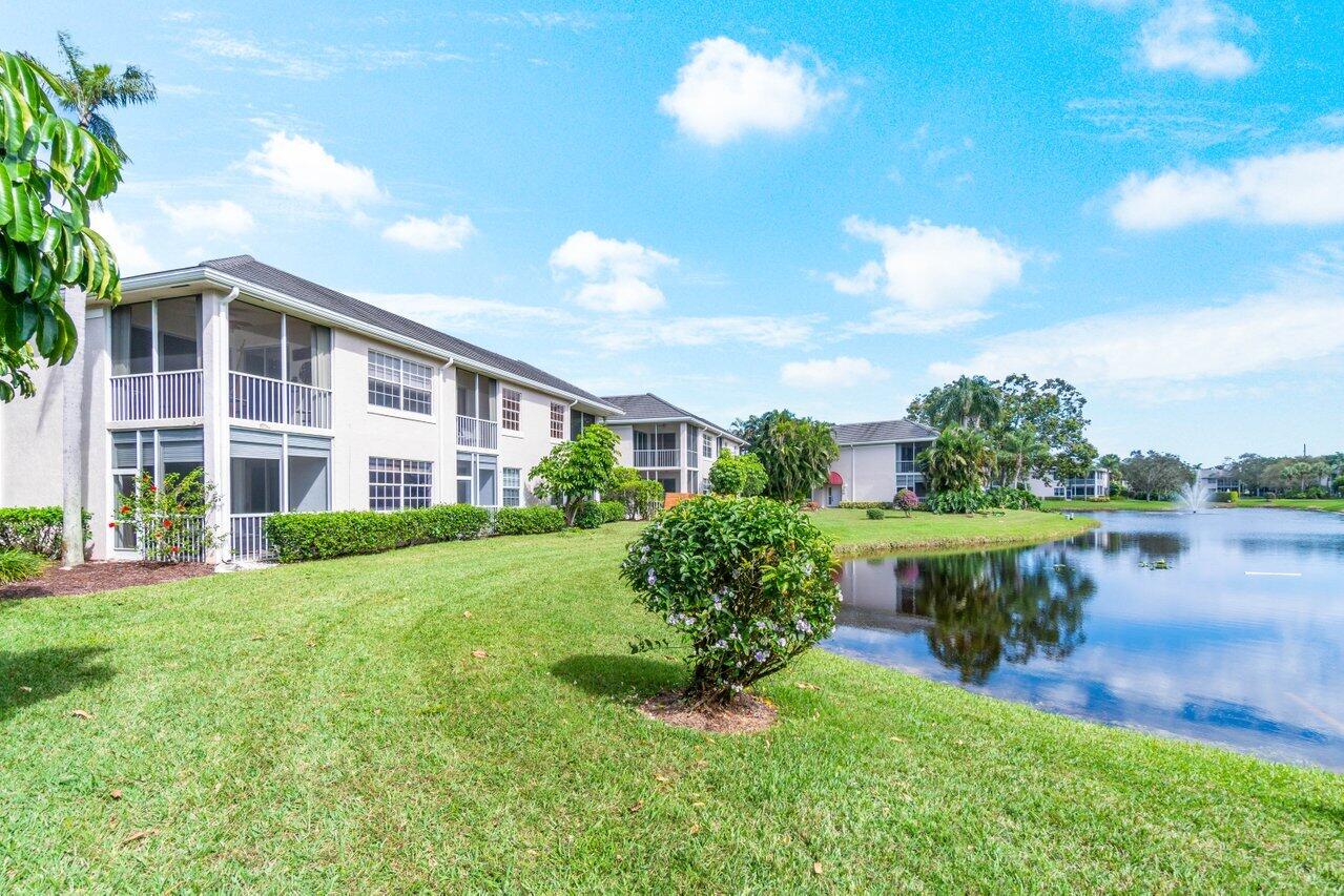 5215 Lake Catalina Drive N Unit: C