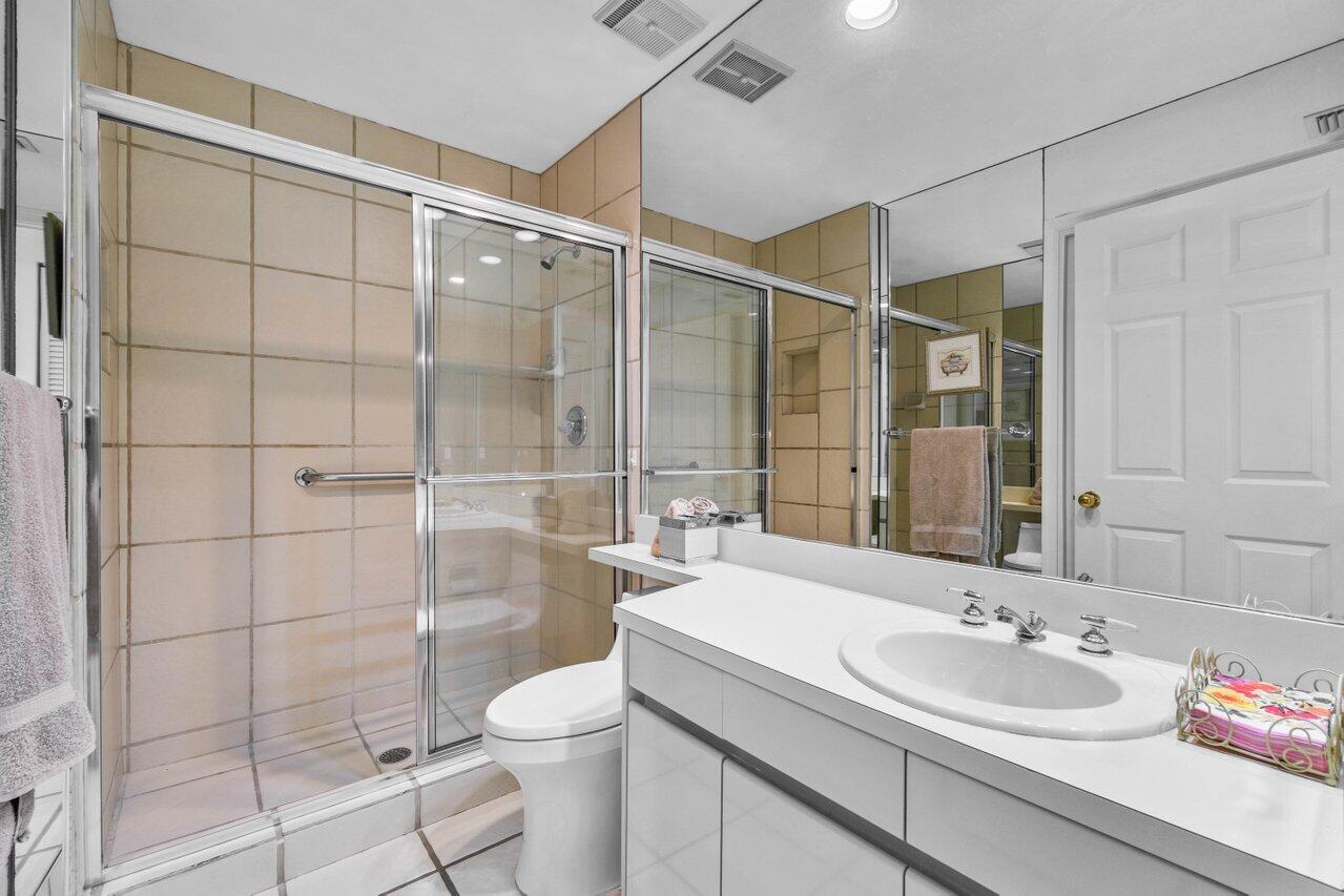 5215 Lake Catalina Drive N Unit: C